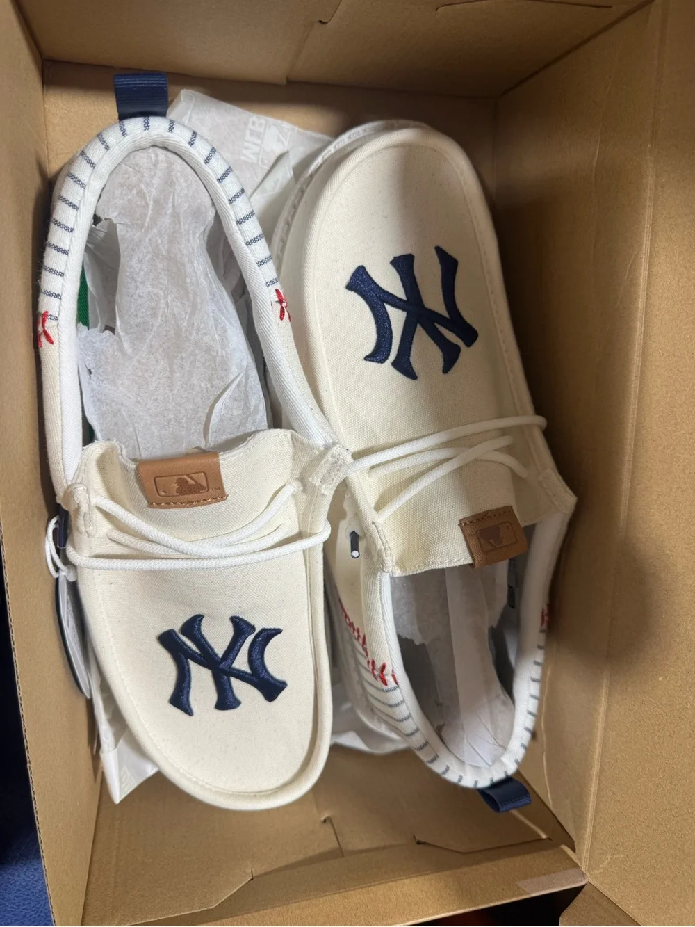 Hey Dude Men's Canvas Boat Shoes with Navy Logo 11 NWT⚾️